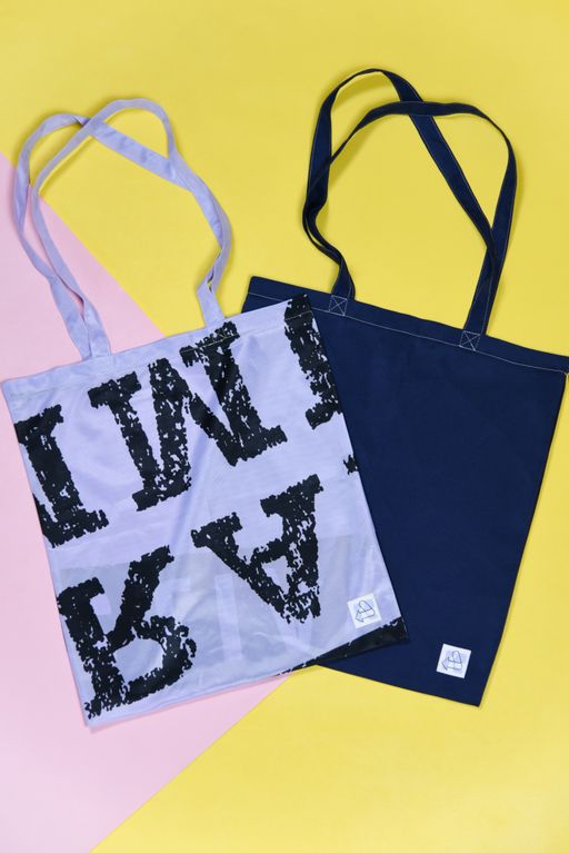 Tote bag